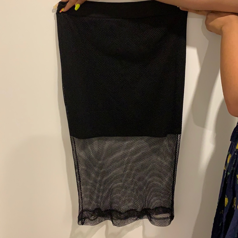 Fishnet skirt!